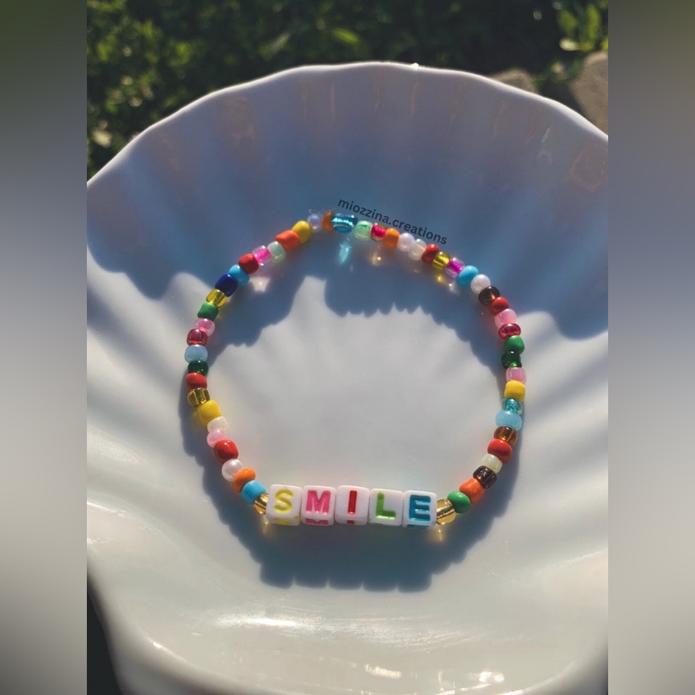 “Smile” handmade colourful aesthetic beaded bracelet ✨ Summer vibes, Scollection